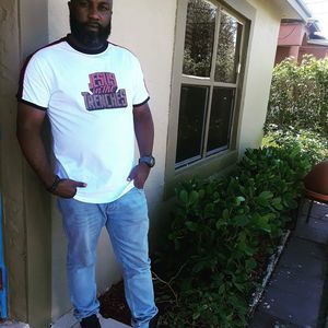 Meet your Posher, Gregory